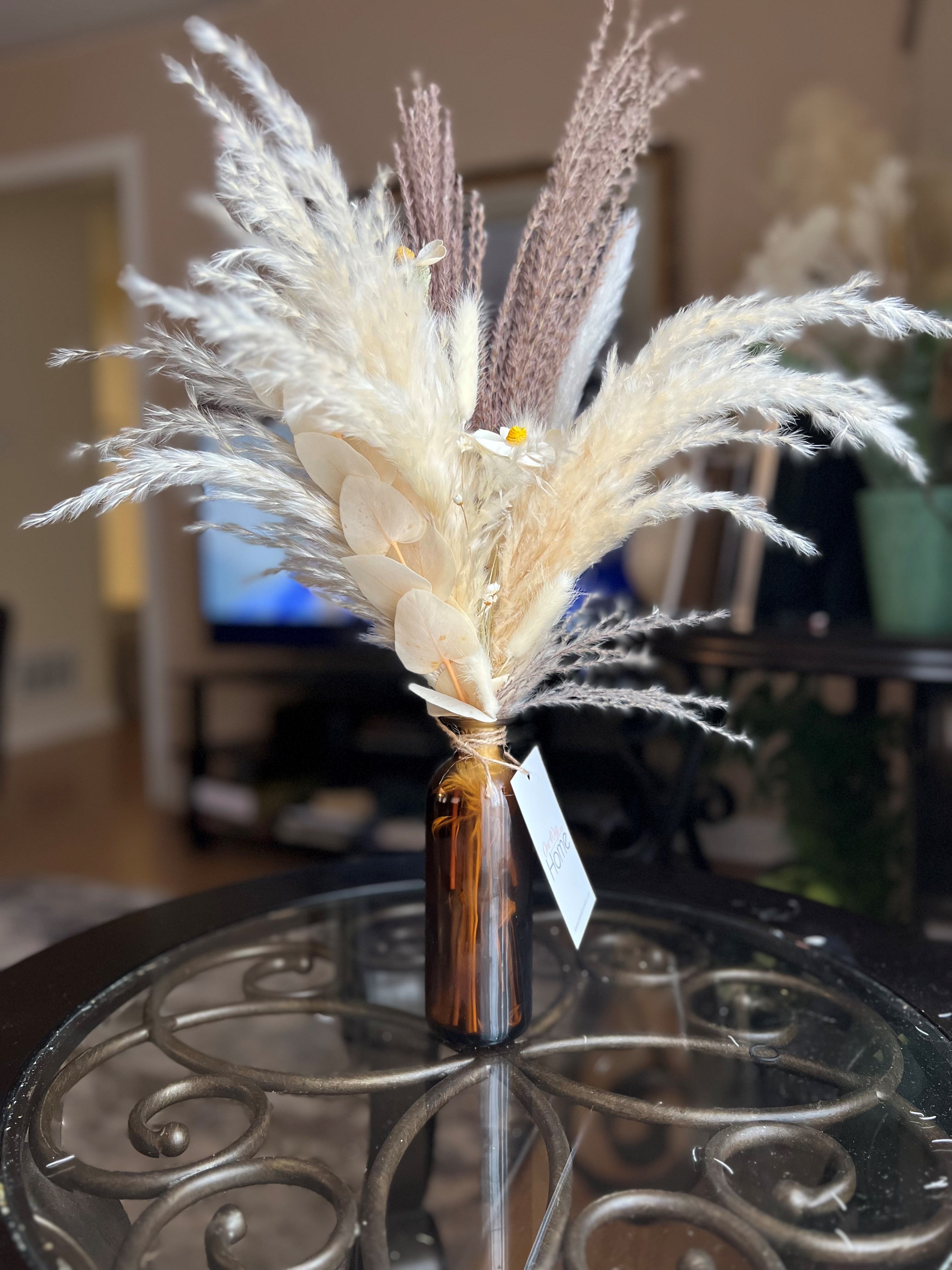 SMALL DRY FLOWERS ARRANGEMENT